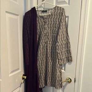 Beautiful 3 piece designer Pakistani lawn outfit